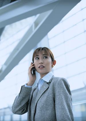 大人女子にオススメのパンツドレス